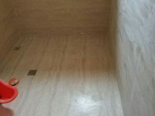 地砖铺贴及地面找平施作