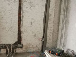 水、电管开槽施作