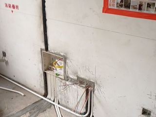 水、电管开槽施作