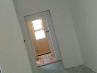 墙、顶面乳胶漆及墙纸铺贴