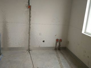 水、电管开槽施工