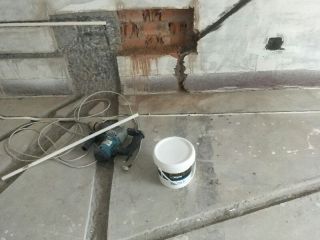 水、电管开槽施作