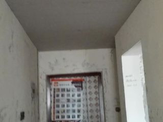 厨房、卫生间墙砖施作