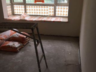 地砖铺贴及地面找平施作