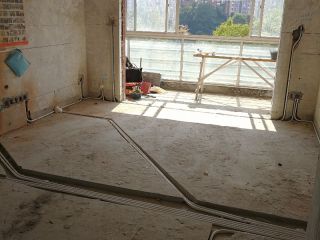 水、电管开槽施作