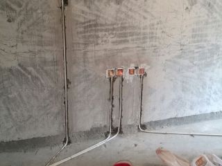 水、电管开槽施作