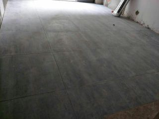 地砖铺贴及地面找平施作