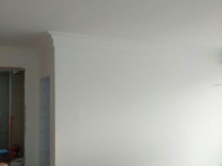 墙、顶面乳胶漆及墙纸铺贴