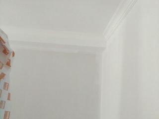 墙、顶面乳胶漆及墙纸铺贴