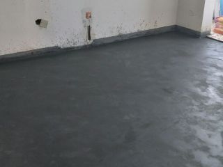 地砖铺贴及地面找平施作