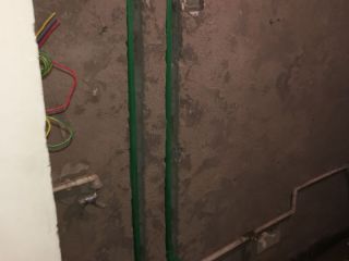 水、电管开槽施工