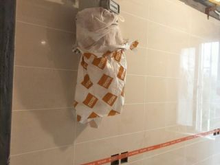 厨房、卫生间墙砖施作
