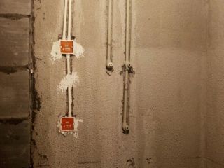 水、电管开槽施作