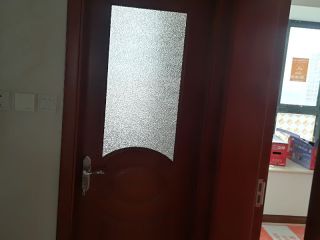 成品门及墙纸铺贴