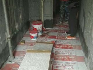 厨房、卫生间墙砖施作