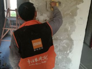 水、电管开槽施作