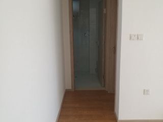 套装门、踢脚线安装