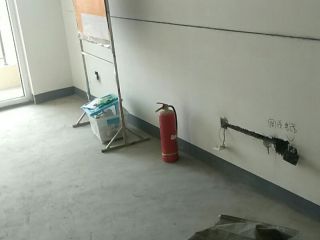 水、电管开槽施作