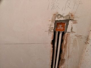 强、弱电路穿线施作