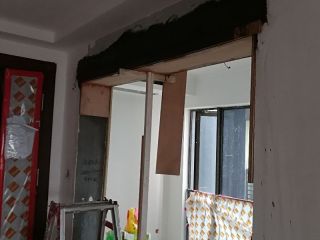 水、电管开槽施作