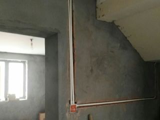 水、电管开槽施工