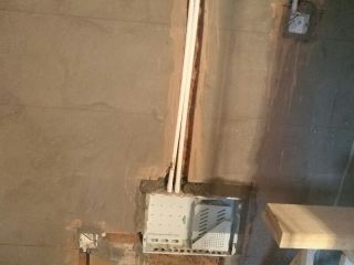 水、电管开槽施作