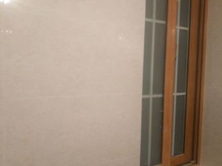 厨房、卫生间墙砖施作