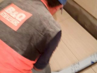 地砖铺贴及地面找平施作