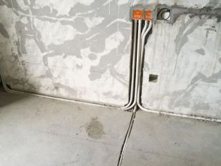 水、电管开槽施作