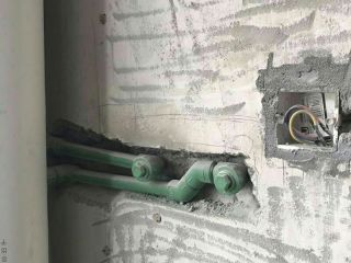 水、电管开槽施工
