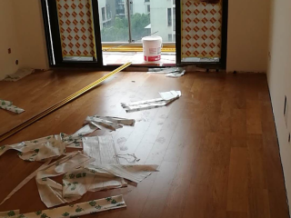 实木复合地板铺设