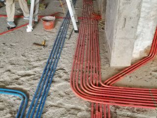 强、弱电路穿线施作