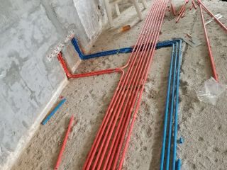 强、弱电路穿线施作