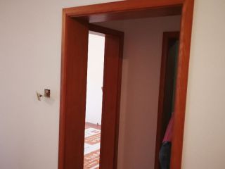 成品门及墙纸铺贴