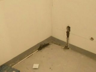地砖铺贴及地面找平施作