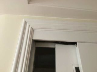 套装门、踢脚线安装