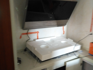 成品门及墙纸铺贴