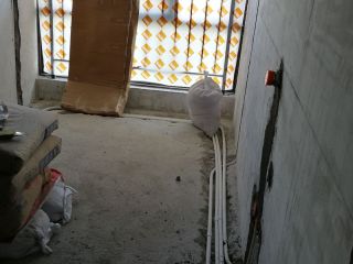 水、电管开槽施作