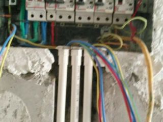 强、弱电路穿线施作