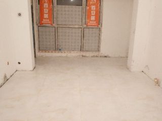 地砖铺贴及地面找平施作