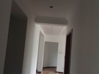 成品门及墙纸铺贴