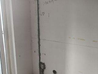 水、电管开槽施作