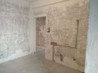 水、电管开槽施作