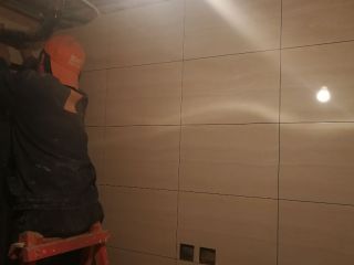 厨房、卫生间墙砖施作