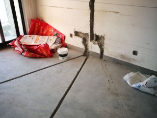 水、电管开槽施作