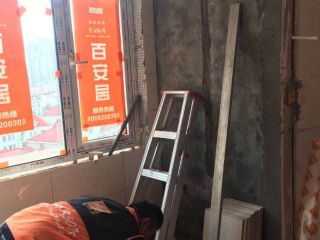 厨房、卫生间墙砖施作