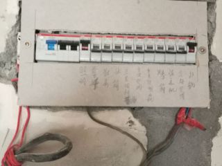 强、弱电路穿线施作