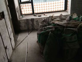 水、电管开槽施作