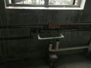 水、电管开槽施工