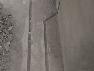 水、电管开槽施作